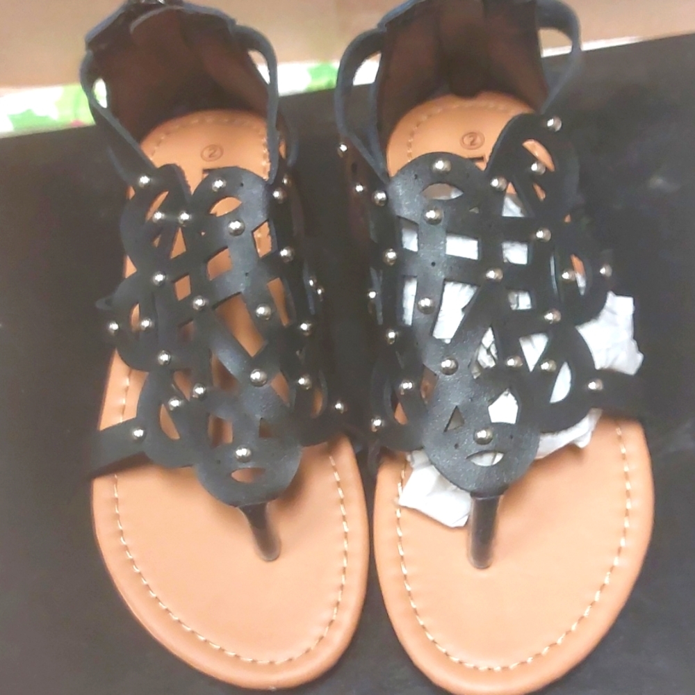 Black sandals (size 2)‎